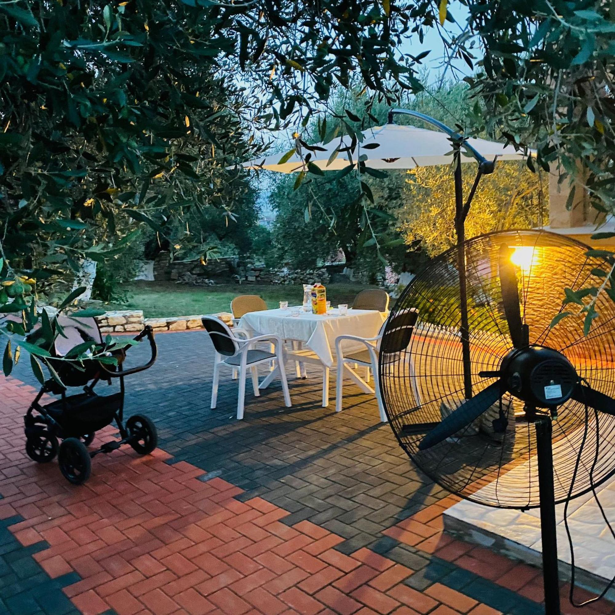 Guesthouse Iljaz Berat Exterior photo