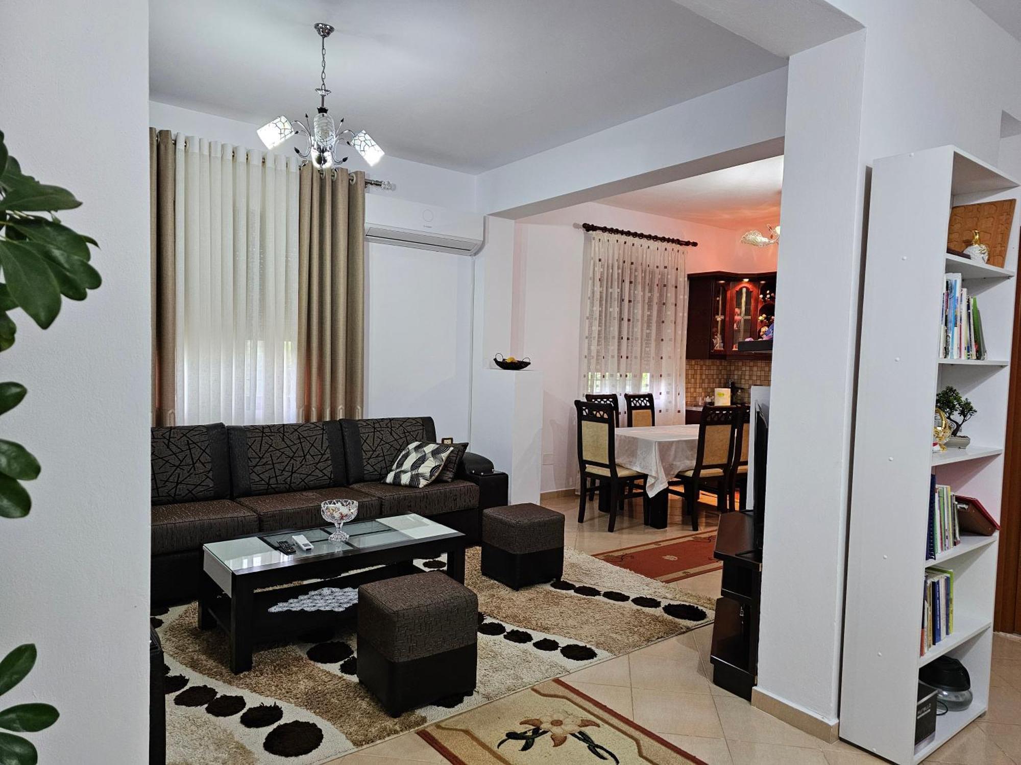 Guesthouse Iljaz Berat Exterior photo
